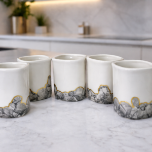 Šalica kocka zlatni val