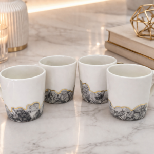 Šalica okrugla zlatni val