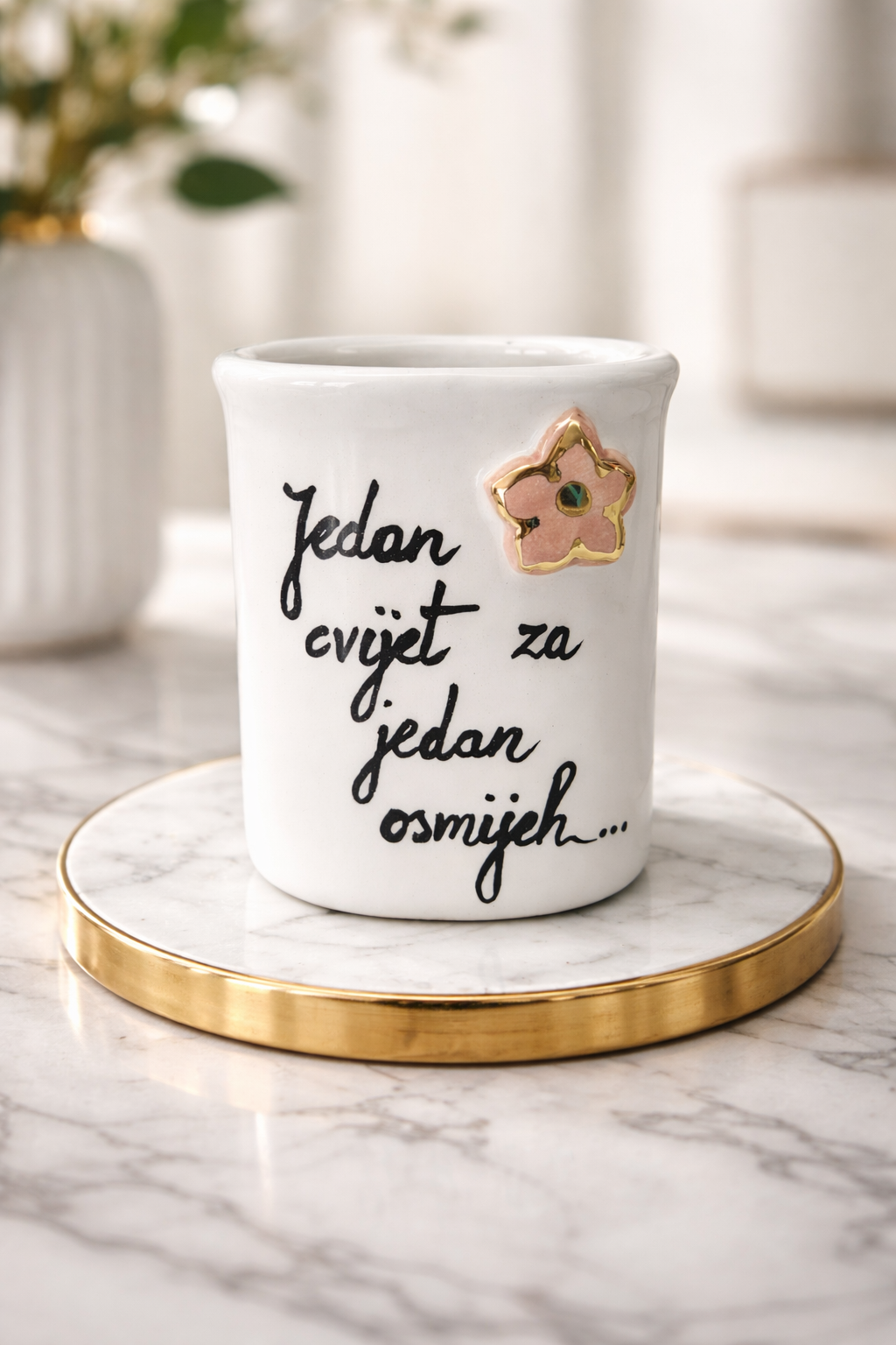 Šalica kocka zlatni cvijet