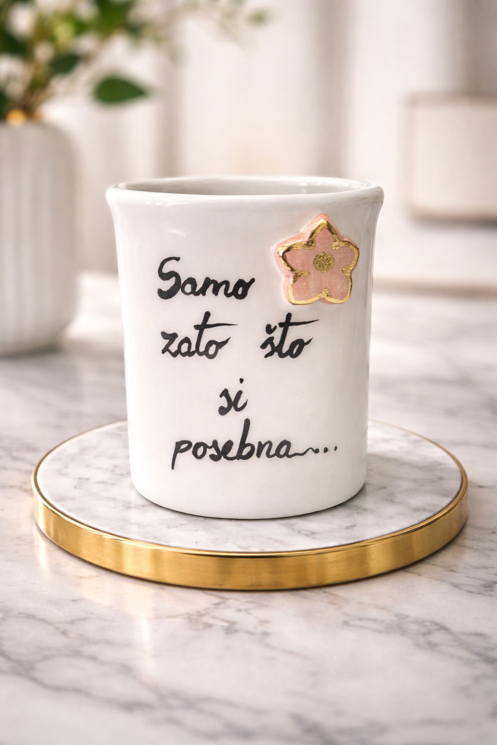 Šalica kocka zlatni cvijet