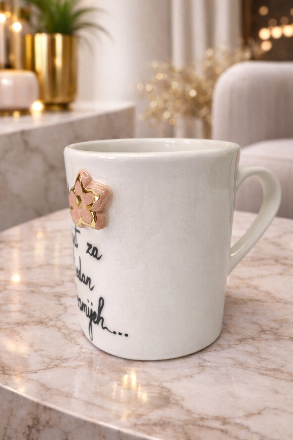 Šalica kocka zlatni cvijet