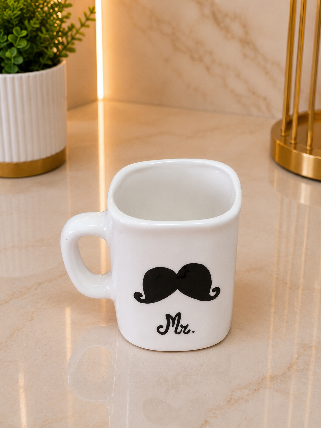 Keramička šalica Mr & Mrs kocka