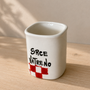 Šalica srce vatreno kocka